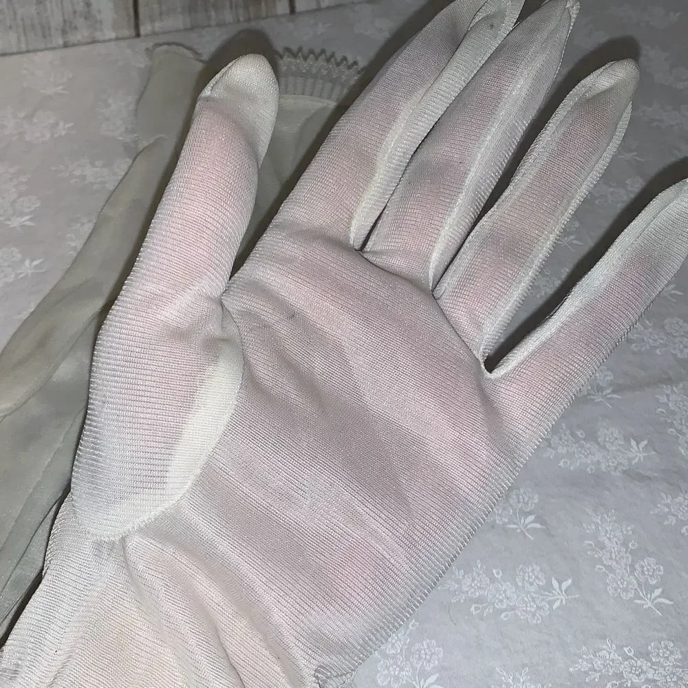 Vintage White Sheer Chiffon Nylon Gloves Size Large‎